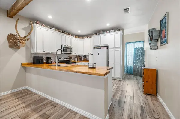 105 S 6th Street, Celeste, TX 75423