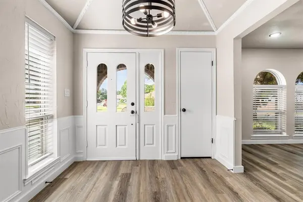 1715 Covemeadow Drive, Arlington, TX 76012