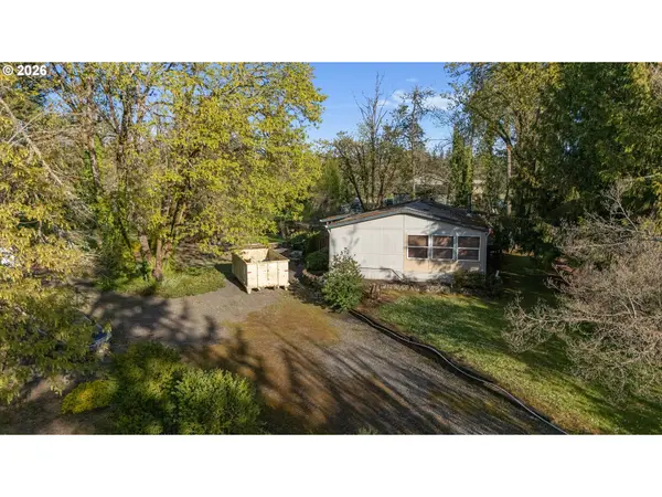 85255 CLOVERDALE RD, Creswell, OR 97426