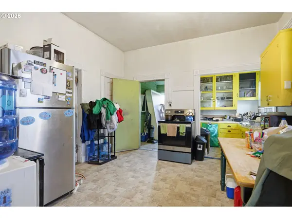 3835 N KERBY AVE, Portland, OR 97227