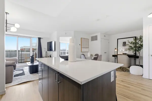 801 Sheppard AVE W #701, Toronto C06, ON M3H 0A8