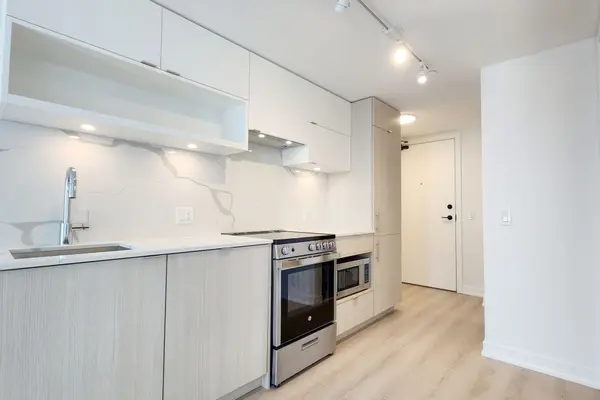 100 Queen ST E #1116, Toronto C08, ON M5C 0B5