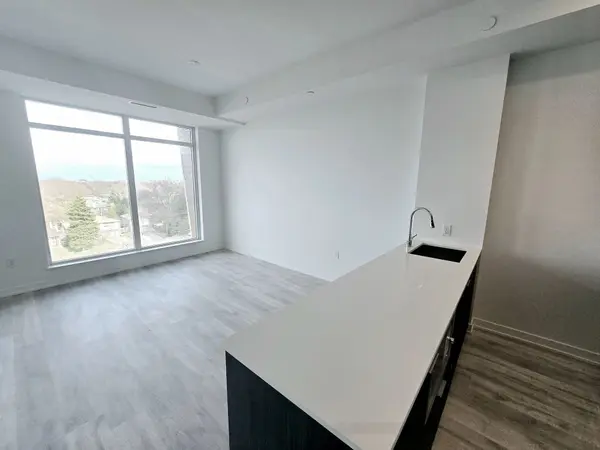 7 Golden Lion HTS #633, Toronto C14, ON M2M 0C1