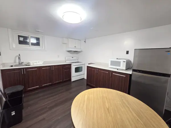 94 Taunton RD W #BSMT, Oshawa, ON L1G 3T2