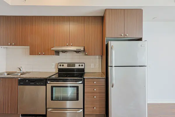 8323 Kennedy RD #323, Markham, ON L3R 5W7