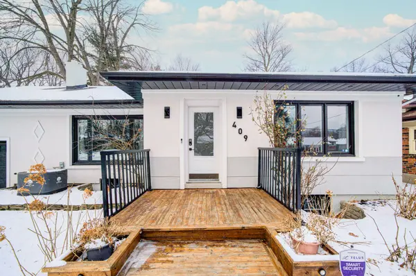 409 River Side DR, Oakville, ON L6K 3N6