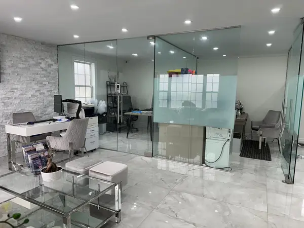 2789 Derry RD E, Mississauga, ON L4T 1A3