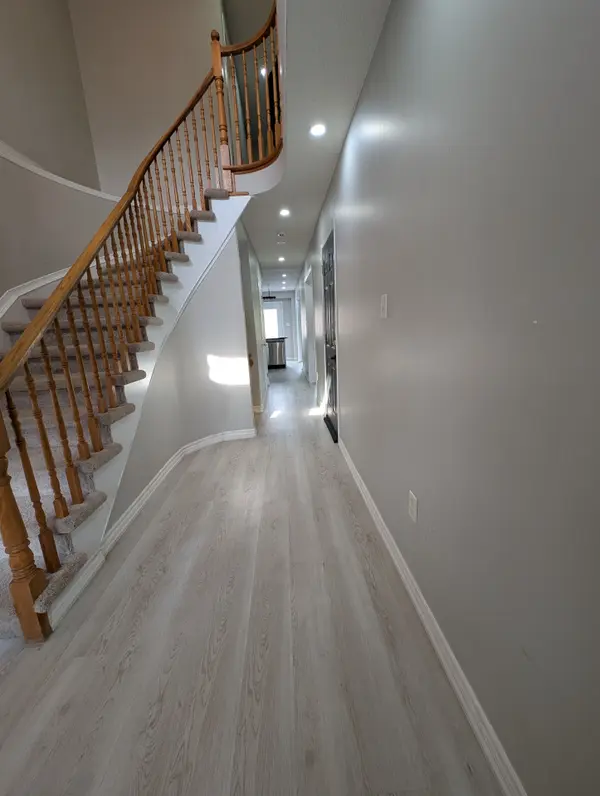 1411 Tobyn DR, Burlington, ON L7M 4V7