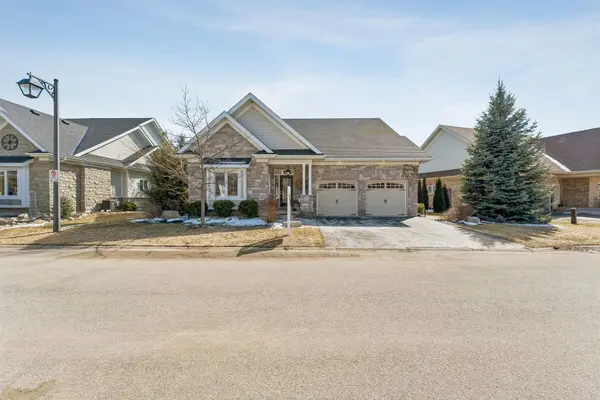 200 Kingfisher DR #123, Mono, ON L9W 0B3