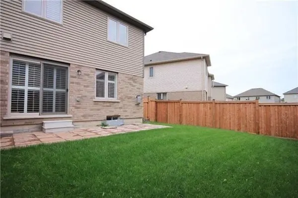 134 Westbank TRL, Hamilton, ON L8J 0H3