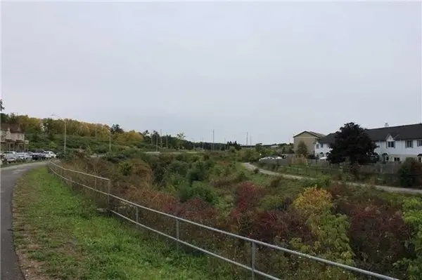 134 Westbank TRL, Hamilton, ON L8J 0H3