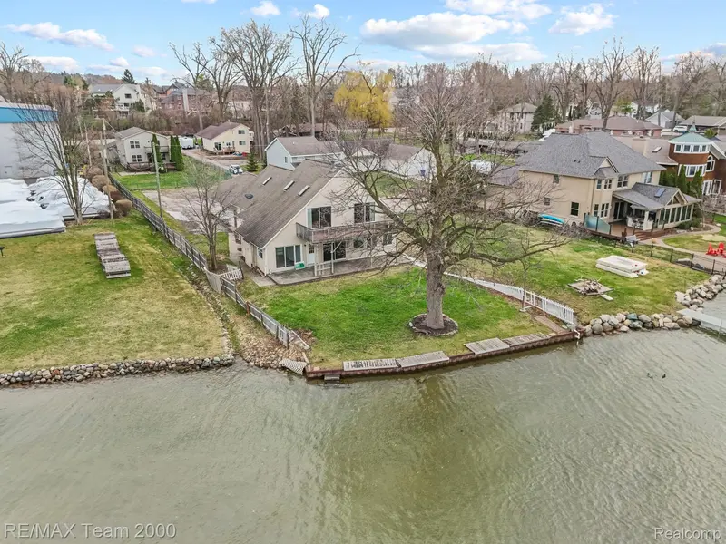 4390 Cass Elizabeth RD, Waterford Charter Township, MI 48328