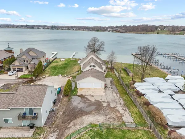 4390 Cass Elizabeth RD, Waterford Charter Township, MI 48328