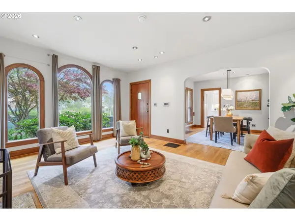 5926 NE 24TH AVE, Portland, OR 97211