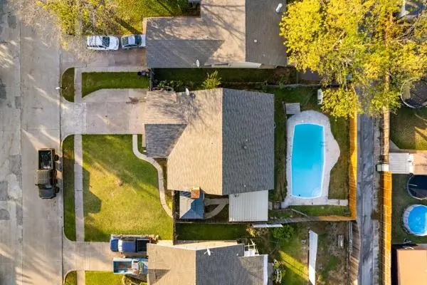 813 Via Avenida, Mesquite, TX 75150