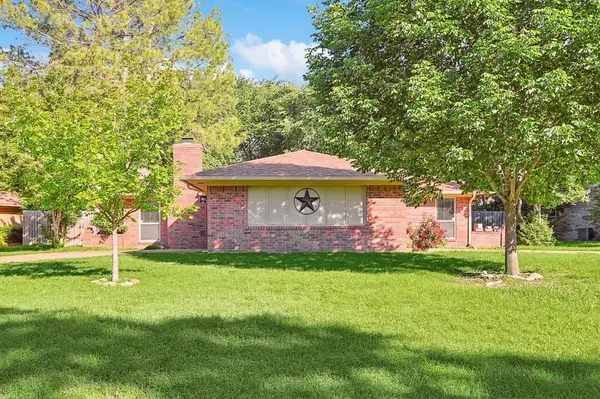 2525 Freedom Lane, Denton, TX 76209