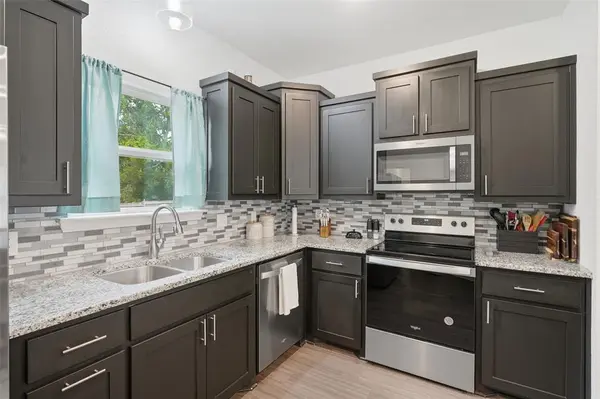 304 W Greenwood Avenue, Bowie, TX 76230