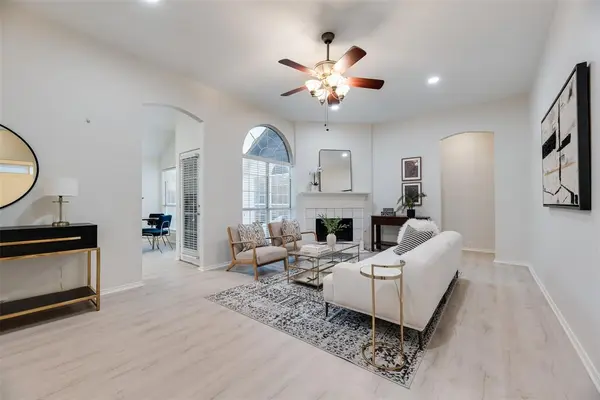 336 Touchdown Drive, Irving, TX 75063