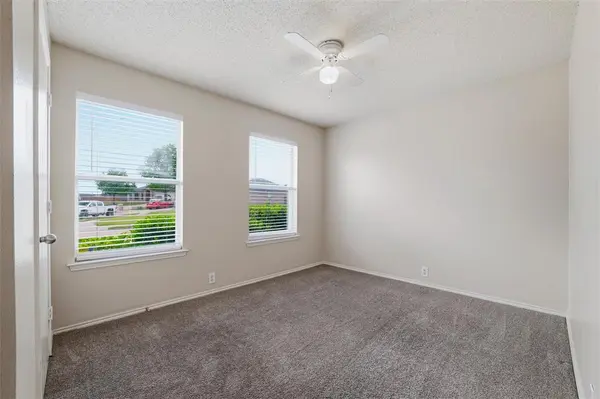 1516 Shady Shores Drive, Glenn Heights, TX 75154