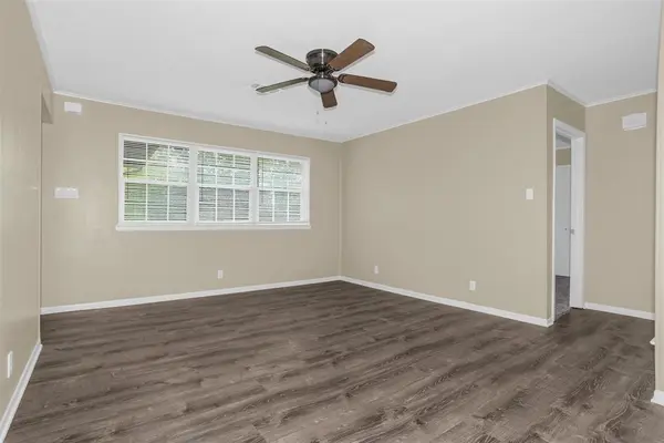 508 W Baylor Street #B, Ennis, TX 75119