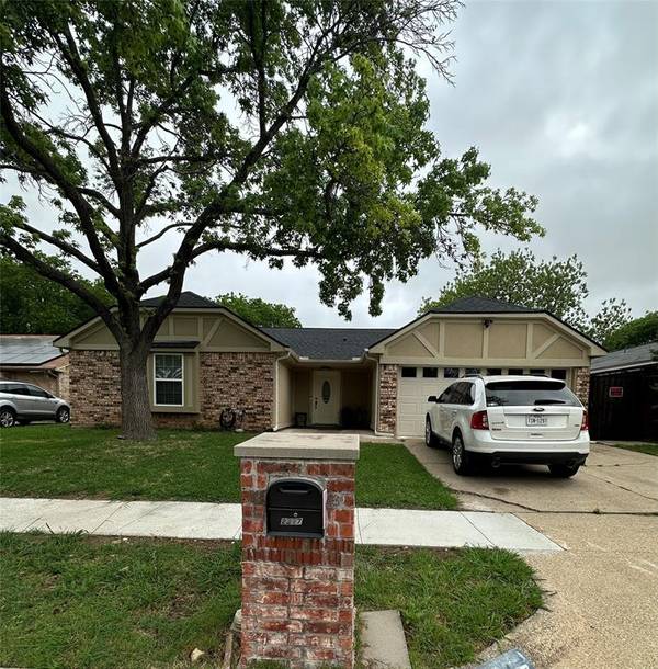 2317 Springridge Drive, Arlington, TX 76014
