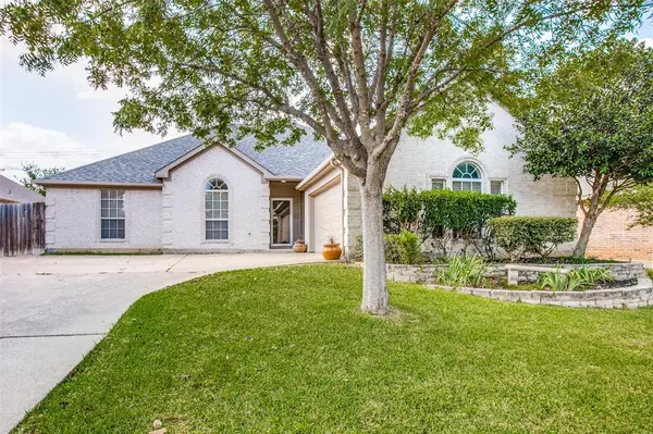 14 Enchanted Court, Mansfield, TX 76063