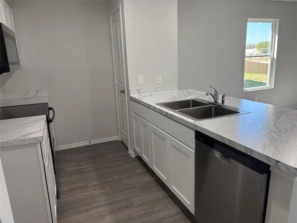 233 Blue Bird Ln, Mineola, TX 75773