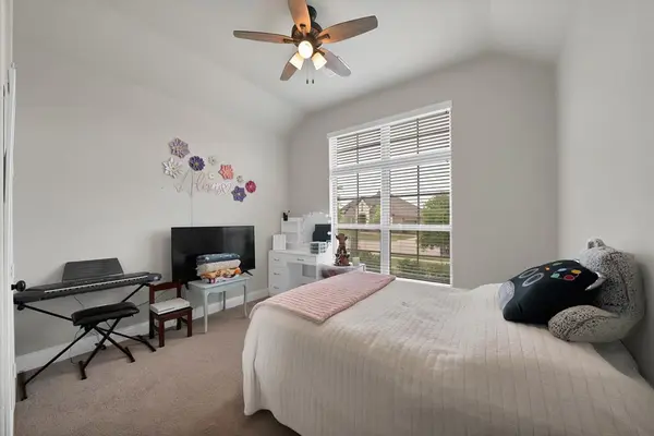 1905 Silver Falls Drive, Burleson, TX 76028