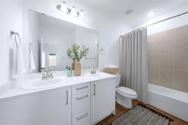 221 Woodlands Boulevard, Terrell, TX 75160