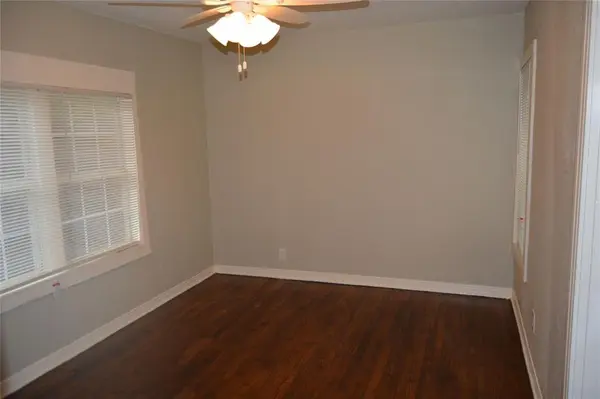 712 Cantey Avenue W, Fort Worth, TX 76110