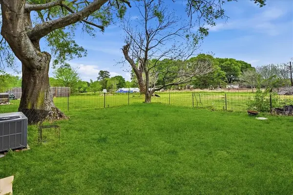 15106 County Road 431, Lindale, TX 75771