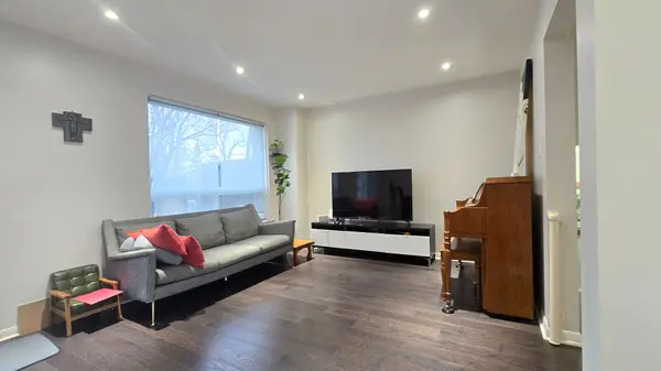 1379 Rock CT, Mississauga, ON L5J 3W5