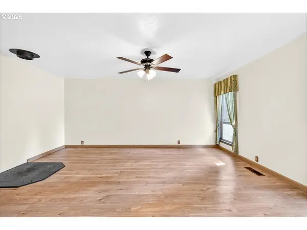 16033 SE RICKSHIRE LN, Milwaukie, OR 97267