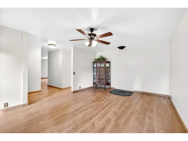 16033 SE RICKSHIRE LN, Milwaukie, OR 97267