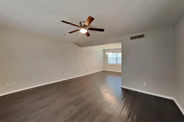 7105 Greenspring Drive, Arlington, TX 76016