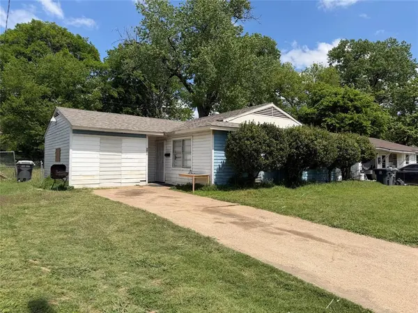 2435 E Pentagon Parkway, Dallas, TX 75241