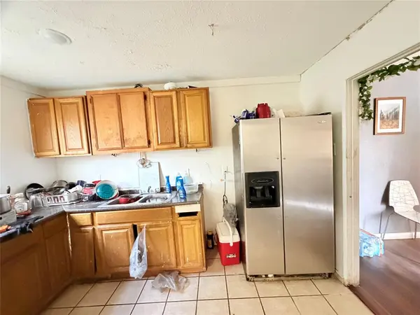 2435 E Pentagon Parkway, Dallas, TX 75241