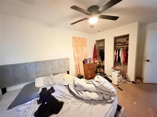 2435 E Pentagon Parkway, Dallas, TX 75241