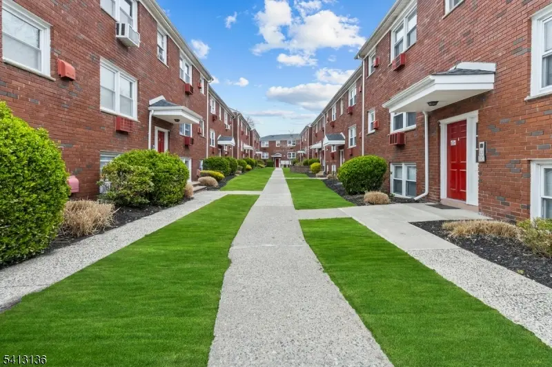 476 Joralemon St #H-4, Belleville Twp., NJ 07109