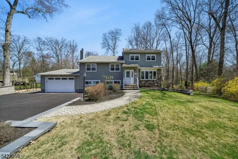 47 Crossbrook Rd, Livingston Twp., NJ 07039