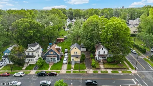 208 E 8Th Ave, Roselle Boro, NJ 07203