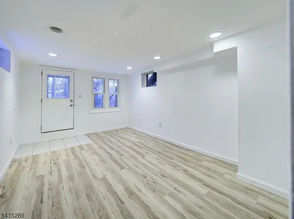 240 Acabonack Rd, Vernon Twp., NJ 07422