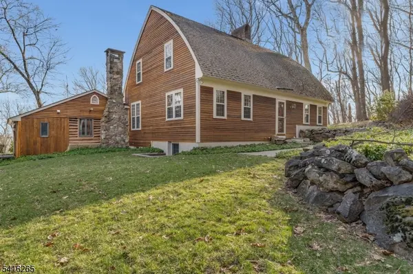 2 Driftway Dr, High Bridge Boro, NJ 08829