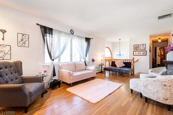 127 Horseneck Rd, Fairfield Twp., NJ 07004