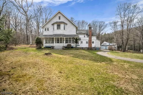 15 Deerhaven Ln, Jefferson Twp., NJ 07435