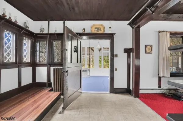 15 Deerhaven Ln, Jefferson Twp., NJ 07435