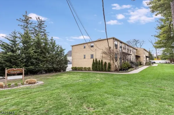 7 Van Vleck St #9, Montclair Twp., NJ 07042