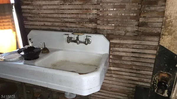 163 Hamilton Ave, Hasbrouck Heights Boro, NJ 07604