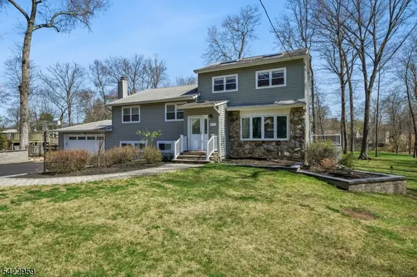 47 Crossbrook Rd, Livingston Twp., NJ 07039