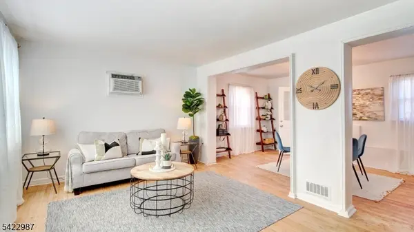 34 Greenlawn Dr, Lodi Boro, NJ 07644